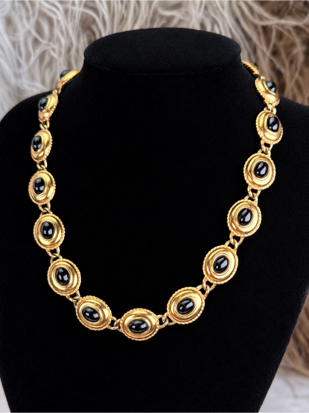 Vintage Gold Tone Black Cabochon Oval Link Statement Necklace